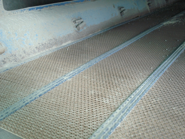 316 एल एसएस स्वयं की सफाई तार तार स्क्रीन के साथ 35 मिमी के लिए Quarry उपकरण के लिए Polyurethane स्ट्रिंगर के साथ