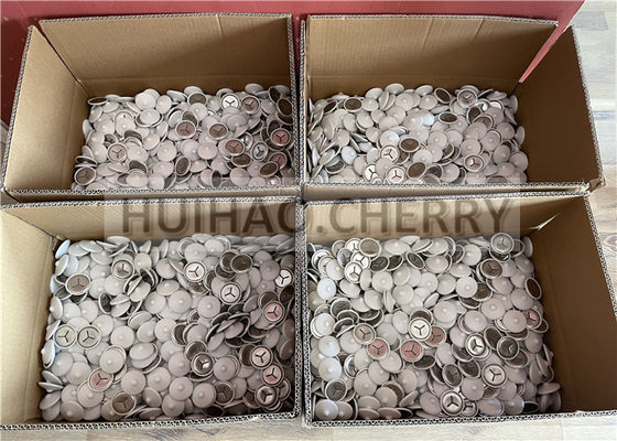 सफेद पॉलीकैप्स के साथ 304 ग्रेड स्टेनलेस स्टील साउंड इंसुलेशन क्लिप्स, 38 मिमी सीडी वेल्ड पिन पर लगे